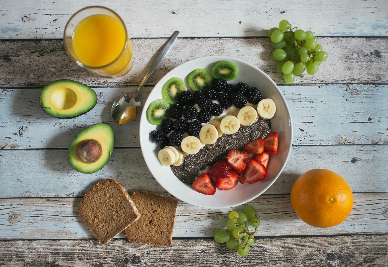 Dieta en la depresión – cómo la alimentación puede apoyar el tratamiento y la regulación del sistema nervioso